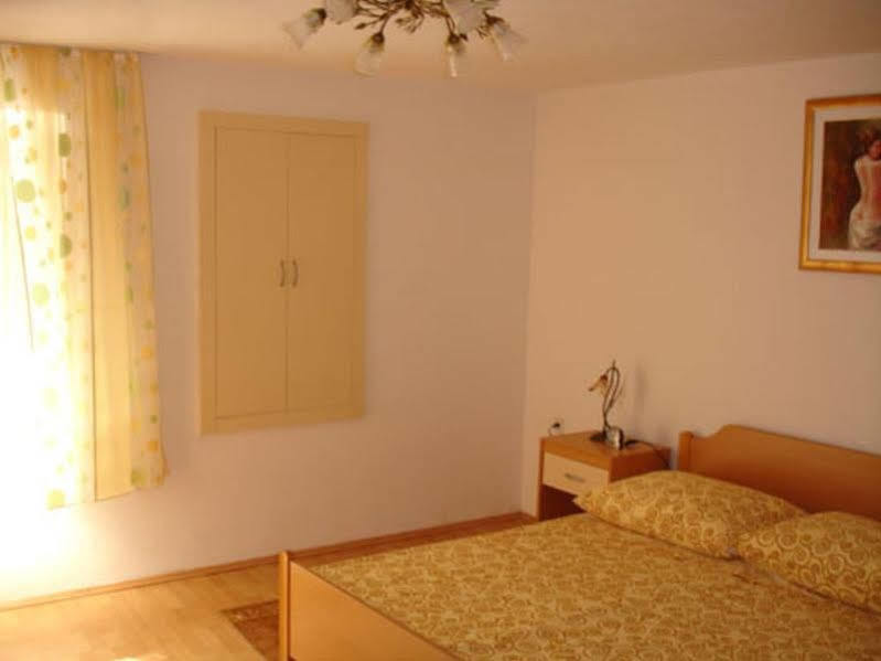 ספליט Peruzovic Rooms 1 מראה חיצוני תמונה